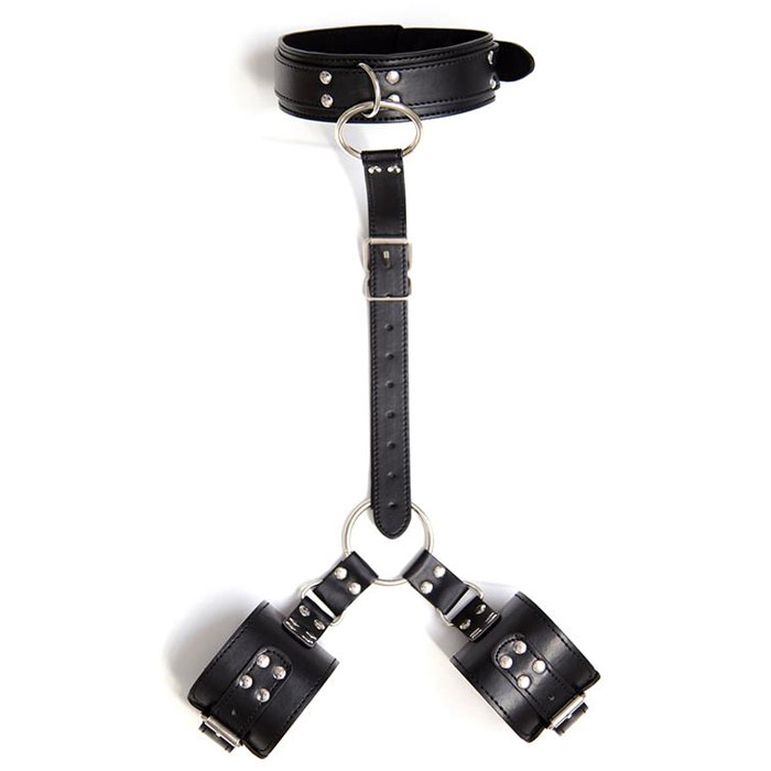 Kaelarihm ja käerauad Fetish Addict